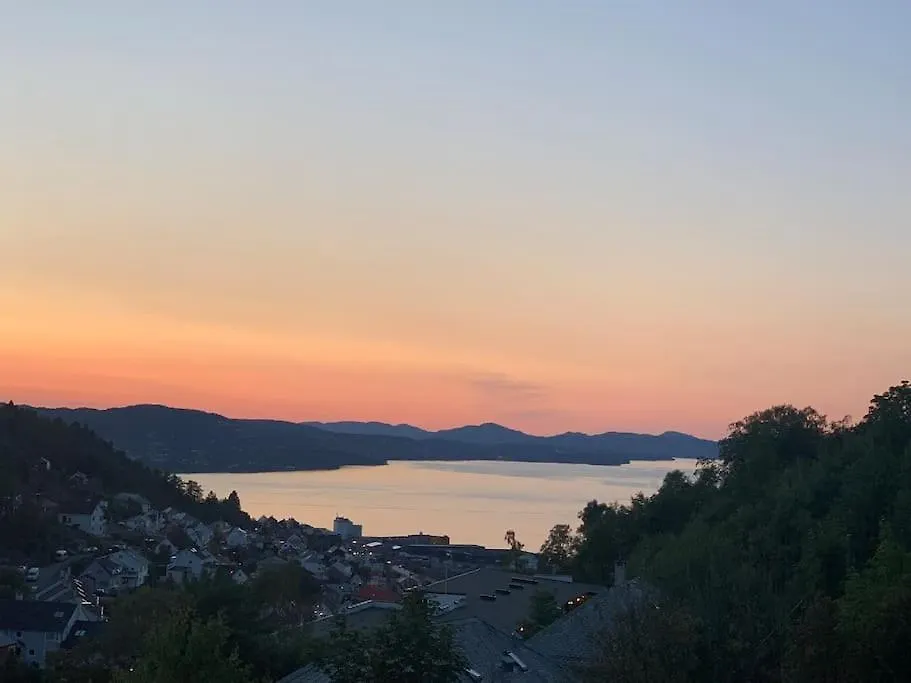 베르겐 Cosy House With Sunny Terrace, Garden And Fjord View 빌라