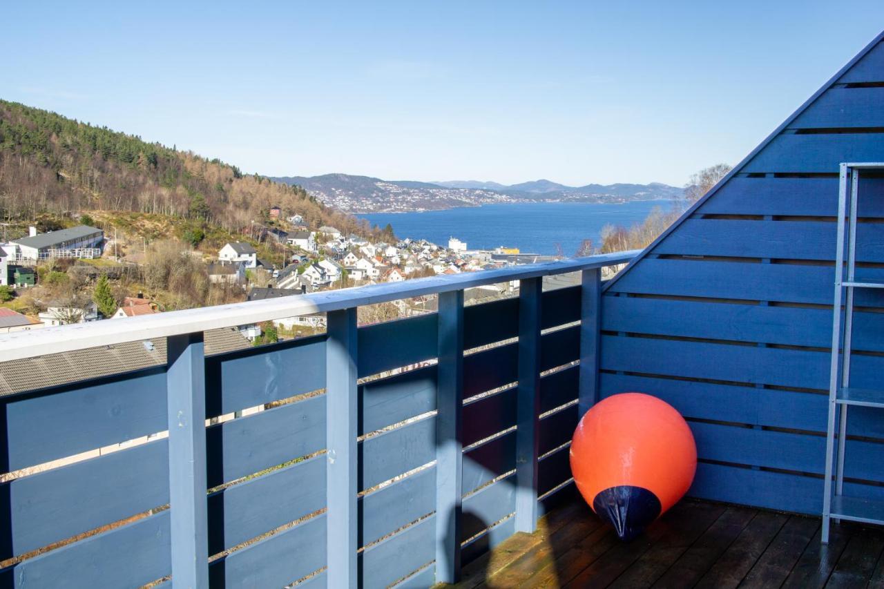 Cosy House With Sunny Terrace, Garden And Fjord View Дом отдыха Берген,  Норвегия